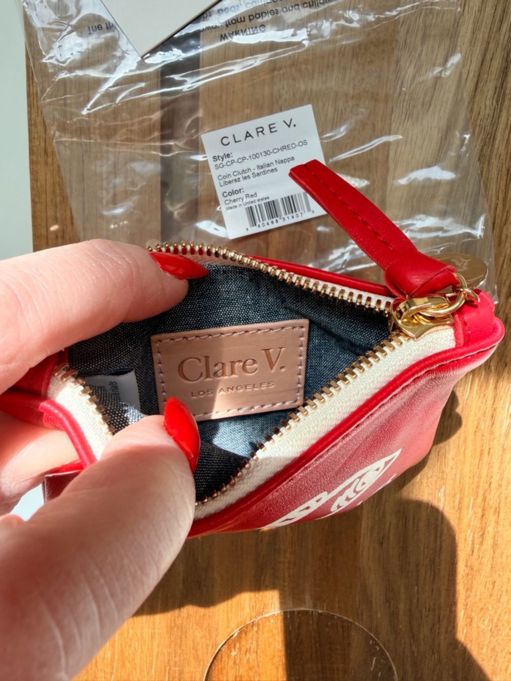 SOLD OUT Clare V Red 'Liberez Les Sardines' coin clutch NWT - Picture 8 of 9